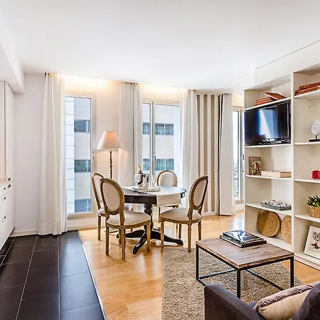 Urban District - Rambla & Pool Apartment *