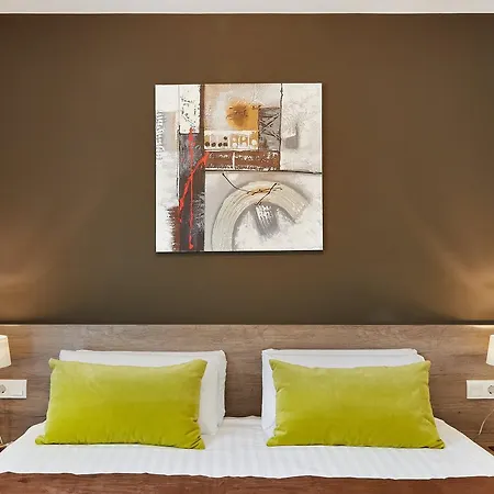 Apartment Urban District - Rambla & Pool Barcelona