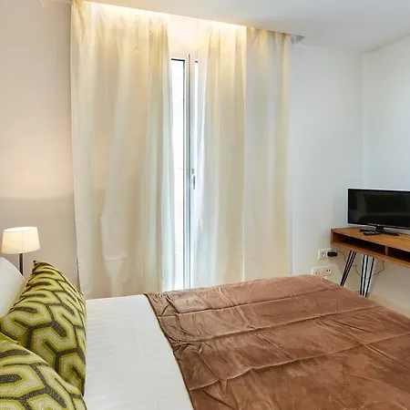 Urban District - Rambla & Pool * Barcelona