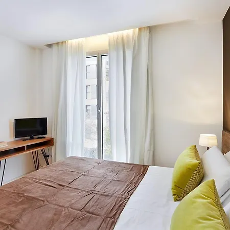 Urban District - Rambla & Pool Apartment
