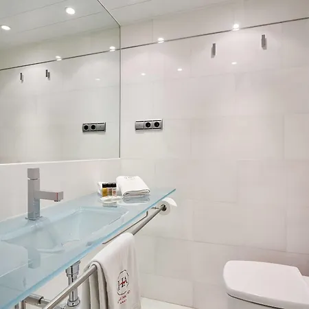 Urban District - Rambla & Pool Apartman