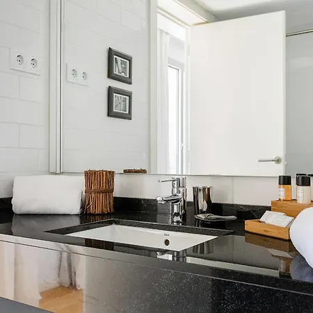Urban District - Rambla & Pool